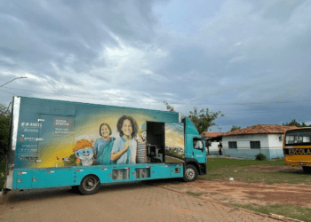 Babaçulândia, Ananás, Tocantinópolis, Augustinópolis e Bernardo Sayão recebem projeto troca de lâmpadas gratuita, cinema, teatro e palestras