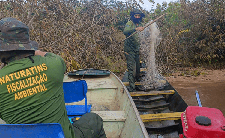 Naturatins percorre municípios de norte a sul do Estado, apreende 64 kg de pescado e mais de 2 mil metros de redes