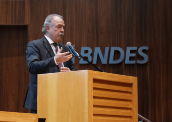 Mais de R$ 6 bilhões em linhas de crédito do BNDES são anunciados para apoiar setor do agro