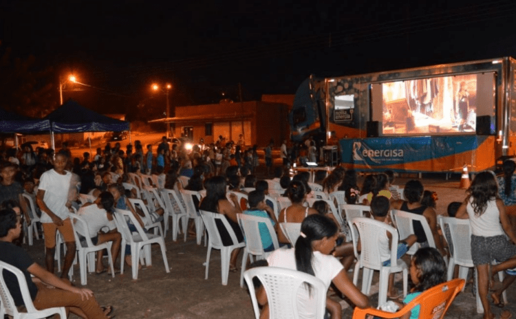 Centenário, Porto Nacional, Paranã, Almas, Novo Acordo e Ponte Alta recebem projeto com cinema, teatro, palestras e troca de lâmpadas gratuita