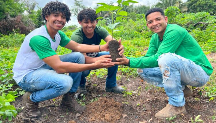 Escola Família Agrícola de Esperantina vence Prêmio Escola que Transforma