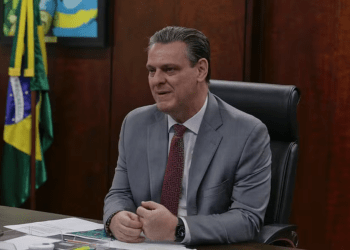 Europa não pode definir quais regras produtor brasileiro deve cumprir, diz Fávaro