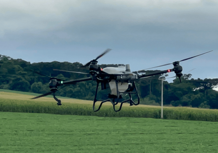 Drones agrícolas: tecnologia impulsiona a produtividade no campo