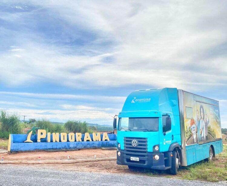 Pindorama e Abreulândia recebem projeto com cinema, teatro, palestras e troca de lâmpadas gratuita   