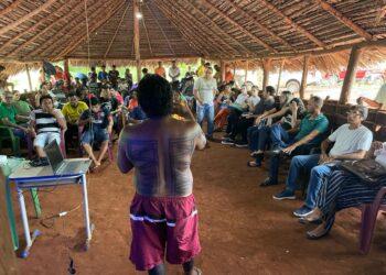 Em Tocantinópolis, membros da Coalizão Vozes do Tocantins participam de oficina sobre alimentação escolar tradicional indígena