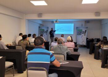 Programa da FAET qualifica líderes rurais