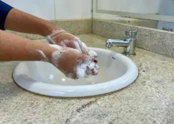 Com mais de 100 dias sem chuvas em várias regiões, BRK alerta sobre uso consciente da água