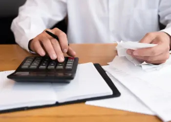 Impostos indevidos: cerca de 95% das empresas brasileiras pagam mais do que deveriam