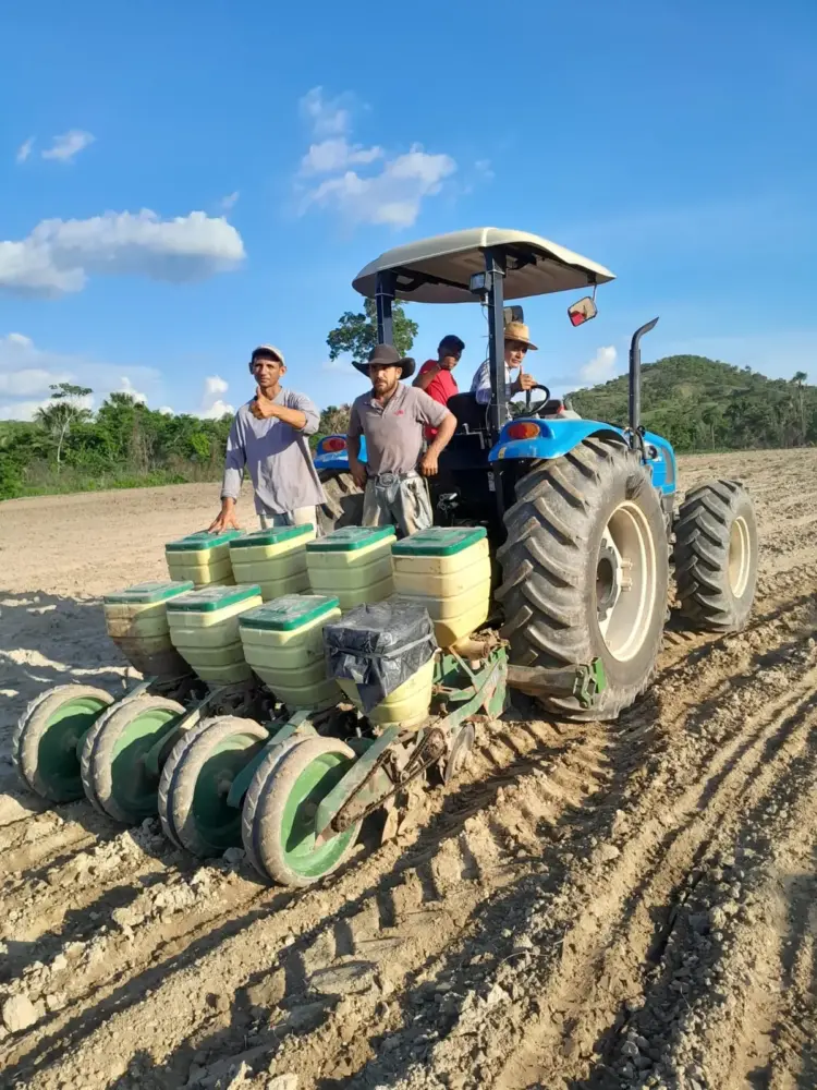 Prefeitura de Dois Irmãos do Tocantins lança projeto de Roça Comunitária na Serra do Meio