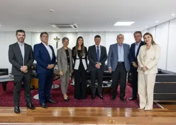 Presidente da CNA se reúne com irrigantes para discutir o futuro da produção agrícola