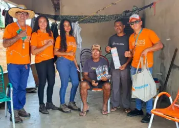 Nossa Energia: moradores de Paraíso e Paranã recebem lâmpadas mais duráveis e eficientes