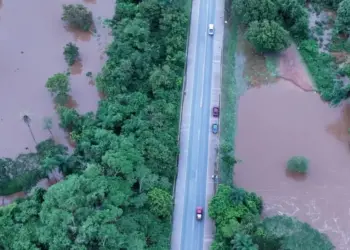 BR-153 é interditada em Guaraí devido ao risco de erosão após chuvas intensas
