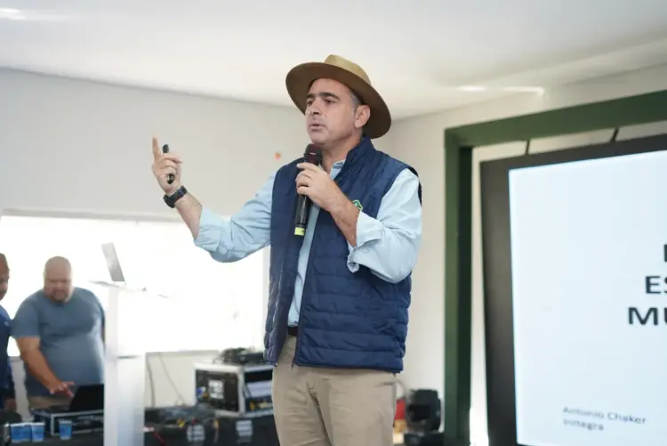 Sebrae promove debate sobre gestão estratégica na pecuária durante a Agrotins 2025