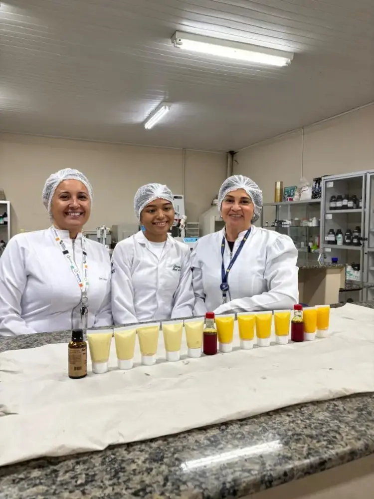 Pesquisa no Tocantins cria hidratante com óleo de buriti para cuidados com a pele de idosos e diabéticos