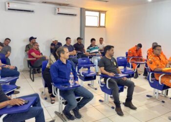 Equipes recebem treinamento para resgate técnico em ações de combate à raiva dos herbívoros