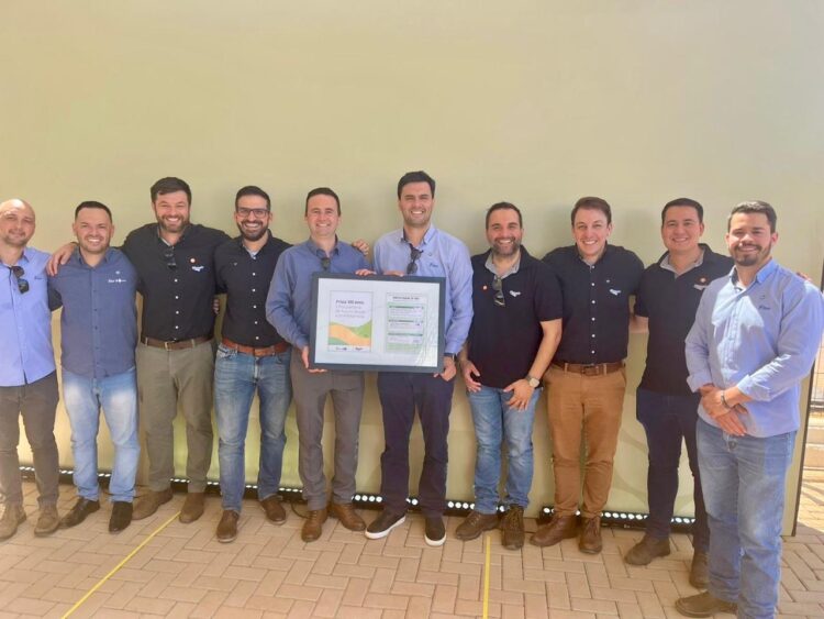 Frísia é homenageada na inauguração da unidade da Mosaic em Palmeirante e recebe primeira entrega da fábrica