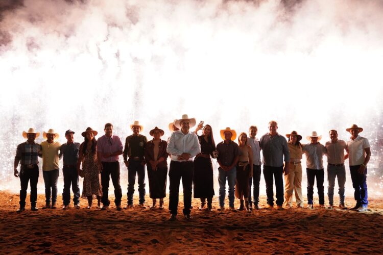 Com público de 20 mil pessoas, ExpoAlmas 2025 tem abertura oficial marcada por emoção, tradição e oportunidades para o agro