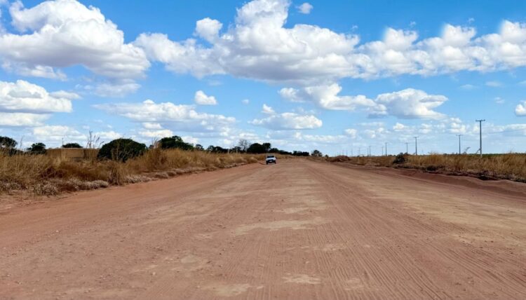 Pavimentação de 14 km da TO-110 vai facilitar escoamento da produção agrícola na divisa com a Bahia