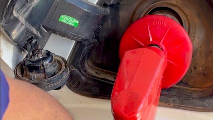 Megaoperação desmonta esquema do PCC ligado ao mercado de combustíveis