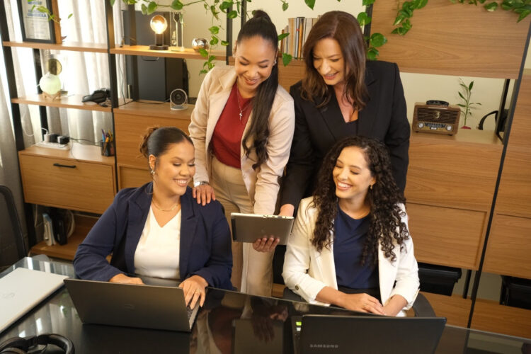 Pesquisa aponta que apenas 14% das empresas brasileiras usam dados de forma estratégica na comunicação