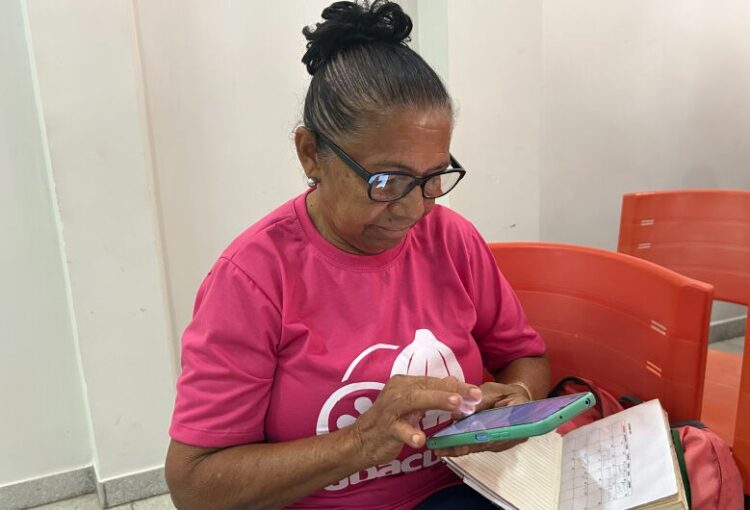 Quebradeiras de coco lançam APP inédito para fortalecer extrativismo no Tocantins