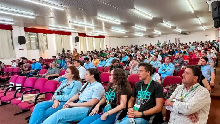 Especialistas nacionais e internacionais compõem programação do 7º Simpósio de Reprodução Bovina