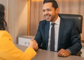 Conflito entre sócios é causa de fracasso em 70% das parcerias empresariais, aponta estudo