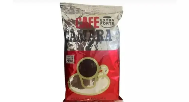 Anvisa proíbe marca de café após encontrar vidro e selo de pureza falsificado