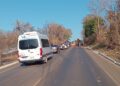 Caminhão que levava carga de milho para o Terminal Integrador Porto Nacional tomba na TO-080