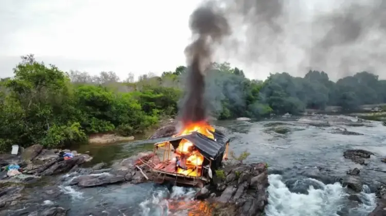 Operação no Tocantins apreende ouro, mercúrio e armas e destrói dragas de garimpo ilegal