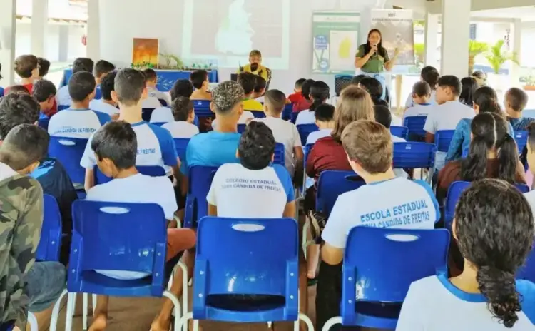 Estudantes da APA Ilha do Bananal/Cantão participam de atividade de educação ambiental