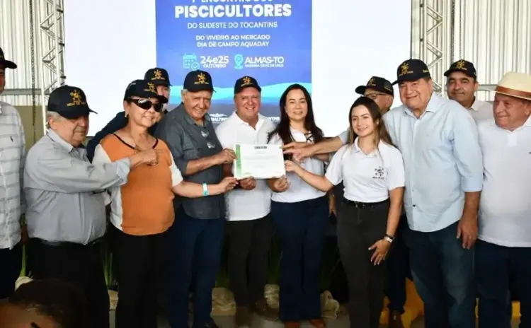 Selo Sisbi é concedido a empresa de pescado em Almas durante o 1º Encontro de Piscicultores