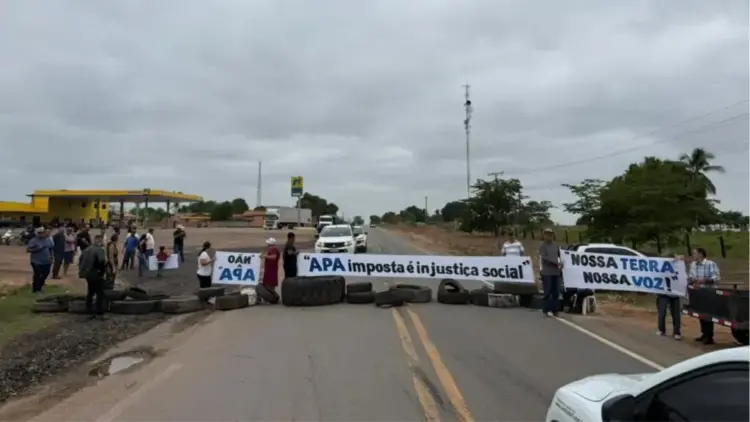 Protesto contra criação de área ambiental leva moradores a bloquear trecho da BR-222 no sudeste do Pará