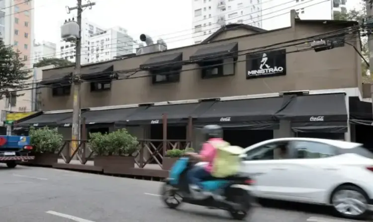 Fiscalização fecha seis locais em SP suspeitos de comercializar bebidas adulteradas