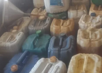 Homem é preso por armazenar e vender gasolina irregularmente em distribuidora de gás em Palmas