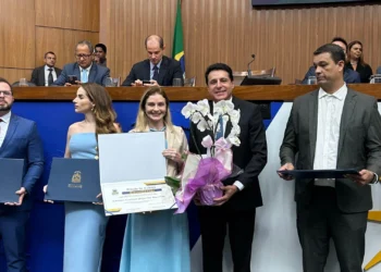 Caroline Barcellos recebe Título de Cidadã Tocantinense e tem atuação no agro reconhecida na Assembleia Legislativa