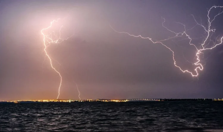 Tocantins registra recorde histórico de descargas atmosféricas em 24h: mais de 100 mil raios caíram no Estado   