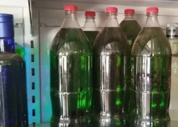 Operação fecha fábricas clandestinas e apreende mais de 11 mil litros de bebidas