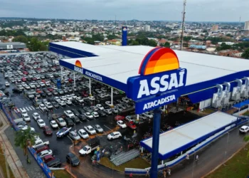 Carrinhos do Assaí Araguaína esgotam em 16 minutos no dia da inauguração