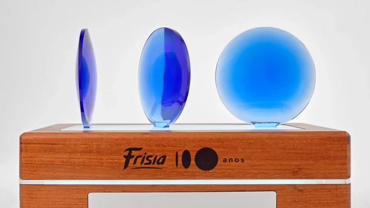 Selo Frísia 100 Anos recebe prêmio internacional de marca