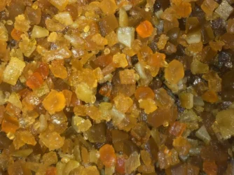 Mesmo com fama controversa, frutas cristalizadas seguem queridas e impulsionam produção