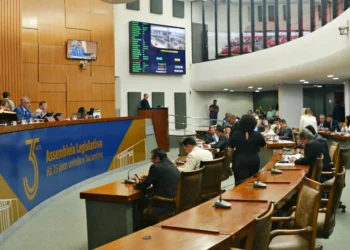 Prejuízos pro Agro: Deputados engavetam projeto que destinavam 22 milhões para análise do CAR