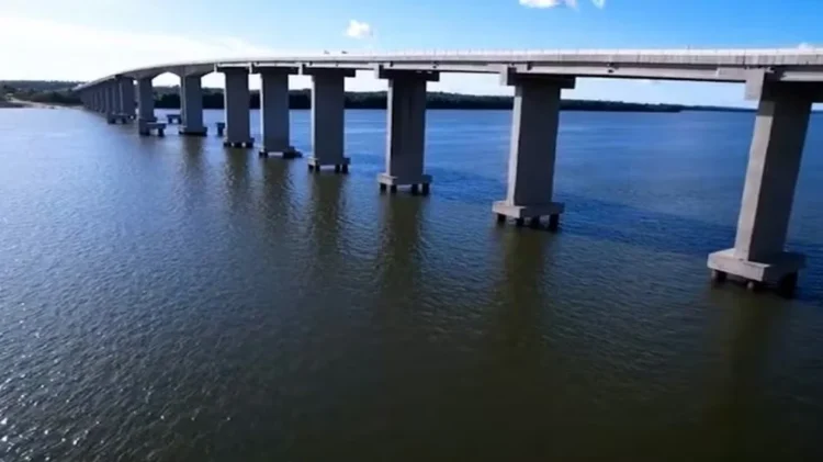 Ponte da BR-230 entre TO e PA é totalmente interditada após alerta estrutural