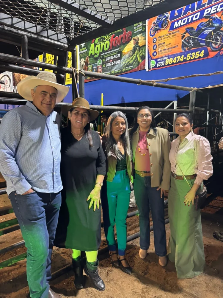 FAET prestigia abertura oficial da Expojaú