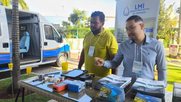 Semana Nacional da Agricultura Irrigada encerra programação com demonstração do Laboratório Móvel de Irrigação na Embrapa Cerrados 