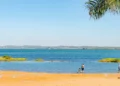 Temporada de praia no Tocantins impulsiona economia e desafia empreendedores a transformar lucro sazonal em patrimônio de longo prazo 