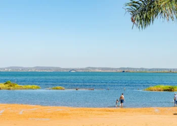 Temporada de praia no Tocantins impulsiona economia e desafia empreendedores a transformar lucro sazonal em patrimônio de longo prazo 