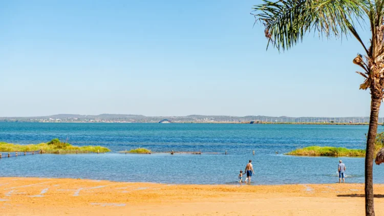 Temporada de praia no Tocantins impulsiona economia e desafia empreendedores a transformar lucro sazonal em patrimônio de longo prazo
