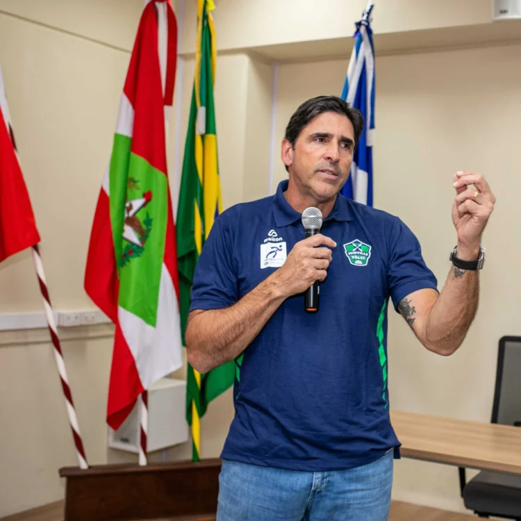 Sebrae Tocantins realiza palestra com Giovane Gávio sobre liderança e gestão de equipes